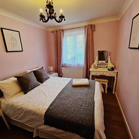 Апартаменты Lovely Flat Close To Shepherd'S Bush Лондон Экстерьер фото